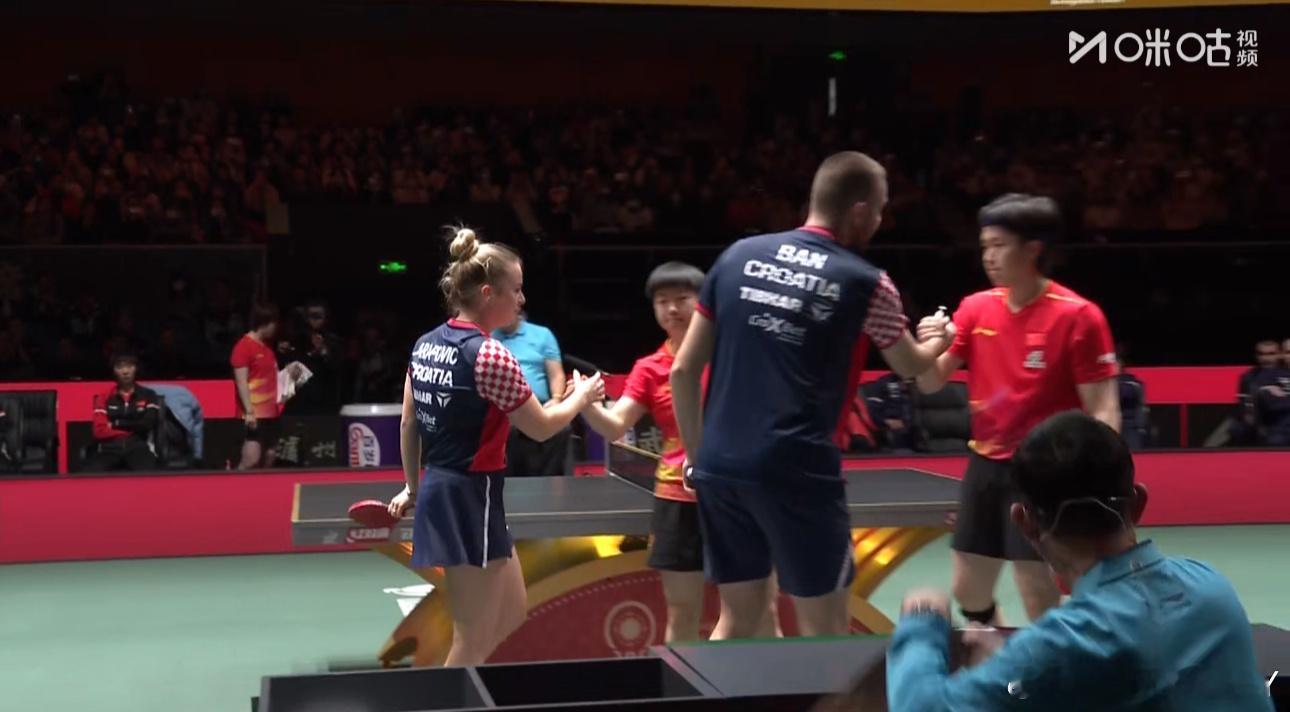 2025混合团体世界杯循环赛中国3-0克罗地亚孙颖莎/王楚钦3-0艾沃尔/哈拉博