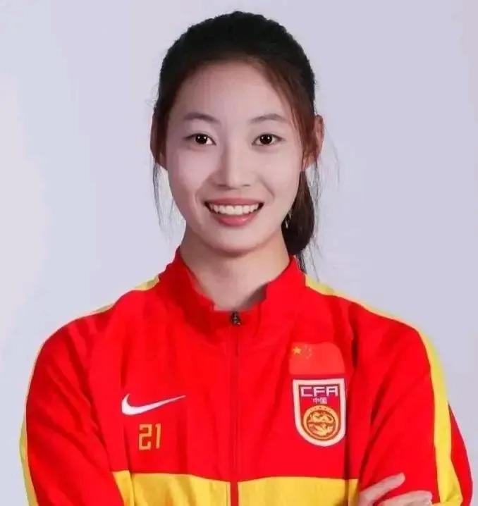 谁能告诉我，女足超级新星霍悦欣为什么没入选U20国家队出战亚洲杯。如果有霍悦欣在