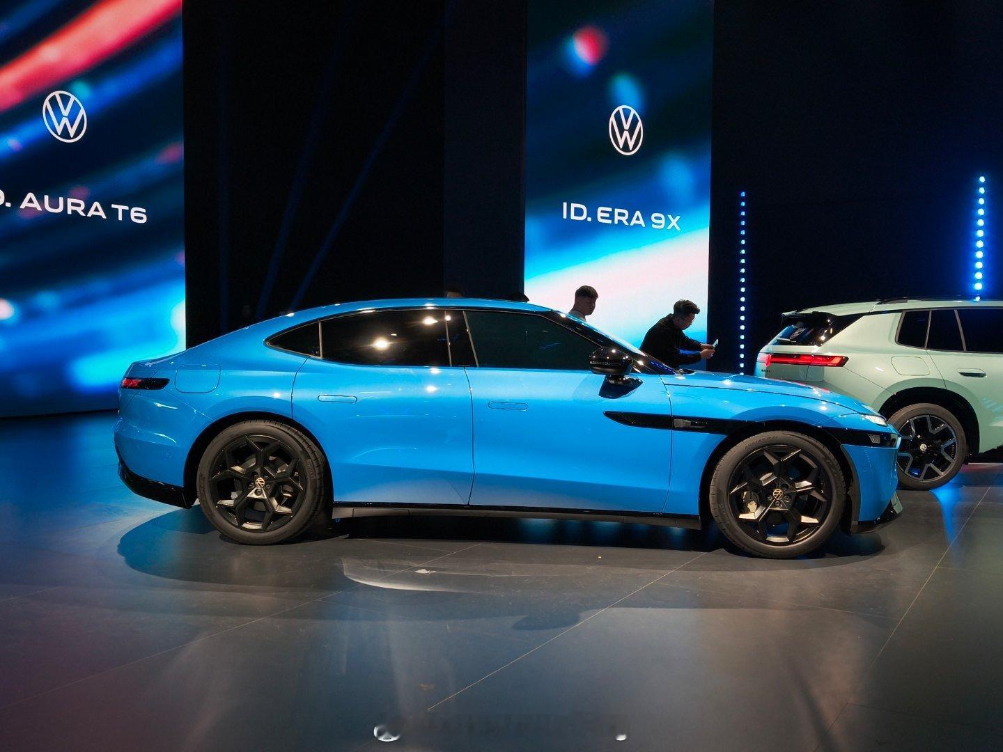 鹏子的新P7全系275后胎 09展车的后胎255 但是P-Zero尺寸降本 配方