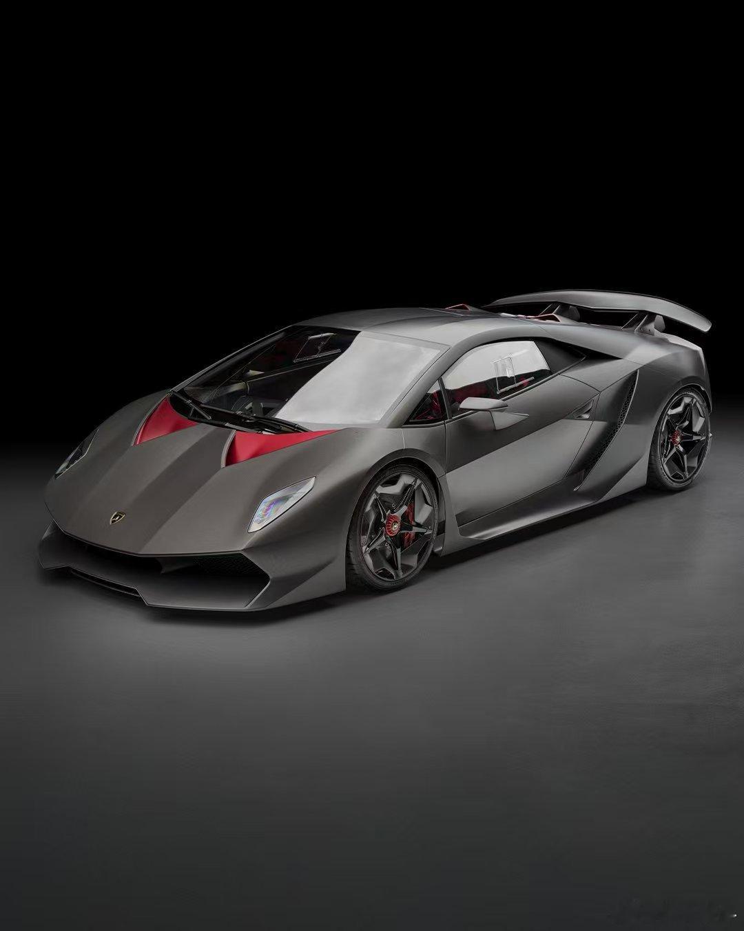 2010年，巴黎车展的惊天之作，Sesto Elemento（第六元素，碳在元素