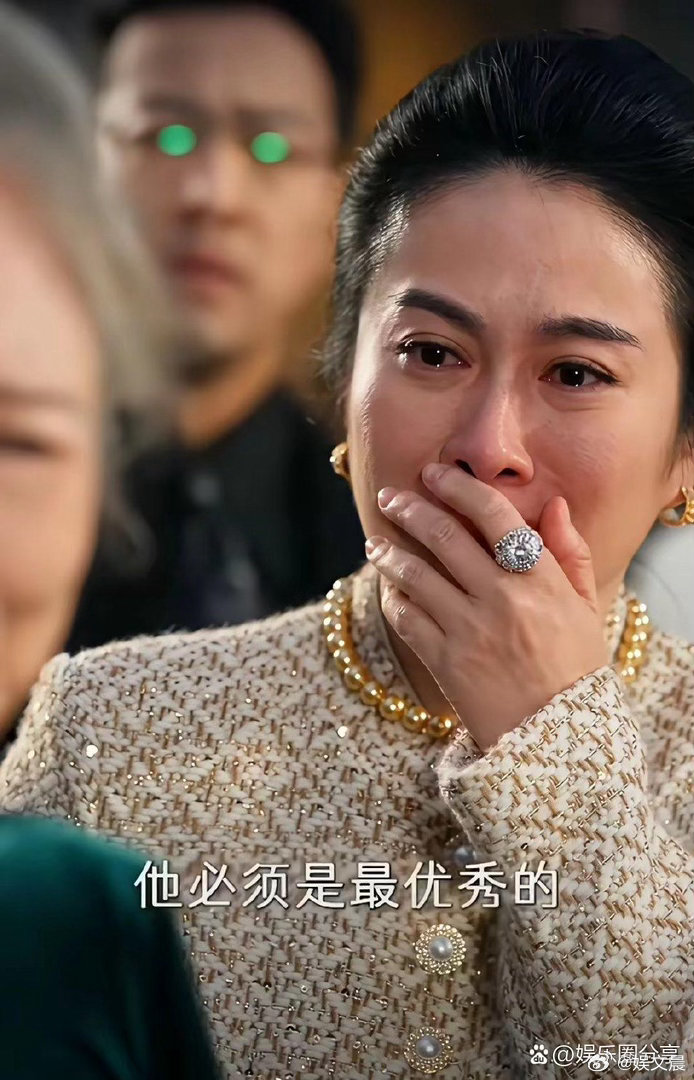 叶璇一演短剧直接降维打击，哭戏感染力拉满，同框演员瞬间被秒成背景板！ 