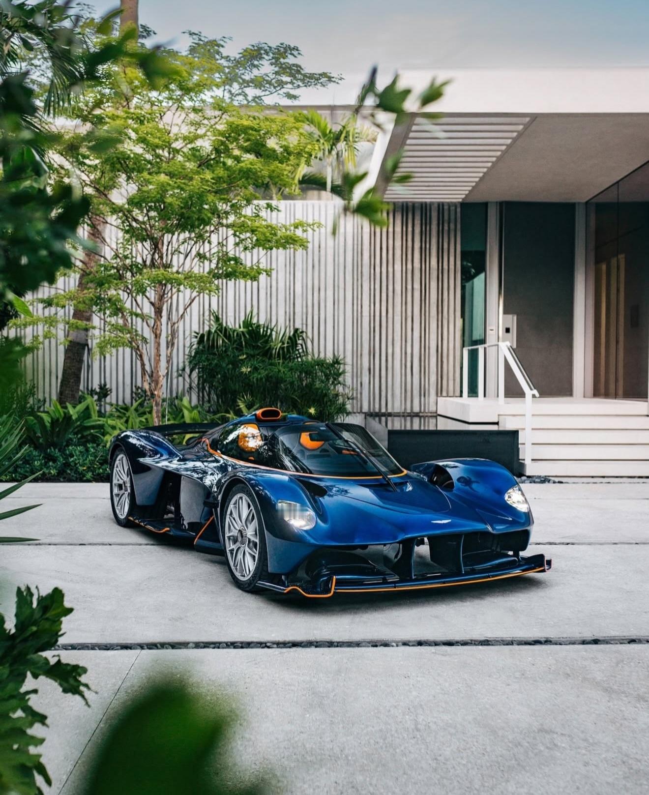 Aston Martin Valkyrie Spider |  阿斯顿马丁 ​​