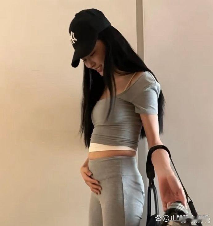 易梦玲这是如何做到的 ​​​