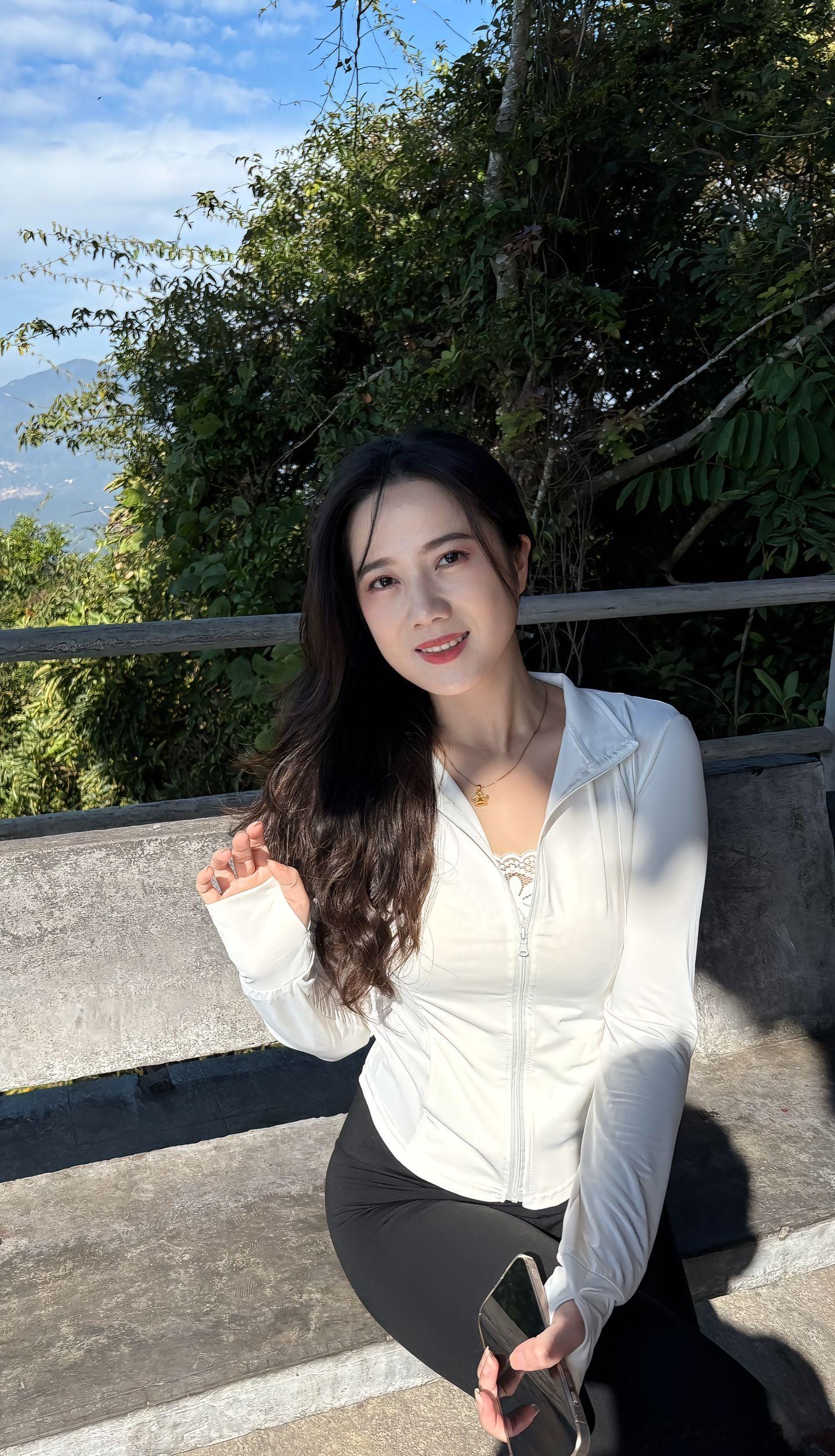 轻熟女神范儿轻熟女性的登山日常颜控正义日记的红包美女
