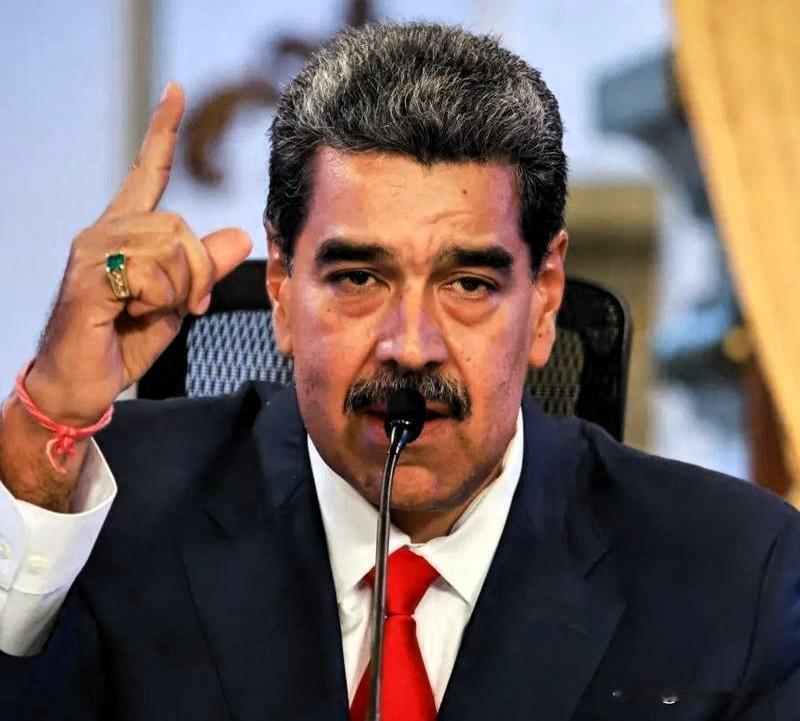 从事实层面看，尼古拉斯·马杜罗是委内瑞拉根据本国宪法选举产生的合法总统，得到国际