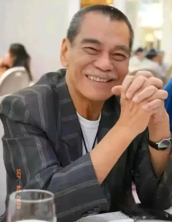 演员陈观泰去世了，
查了一下才知道，
和很多风光无限的老牌明星不同，他的晚年生活