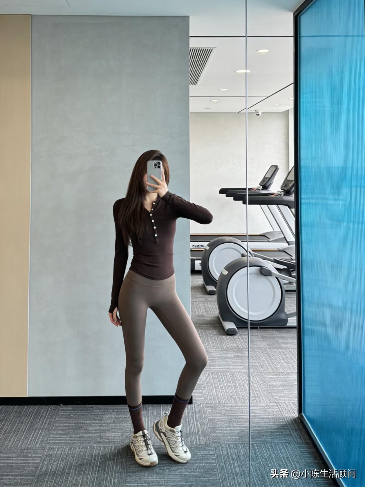 过好自己的日子，别多管闲事[捂脸]
心态放好点，心情就愉快多了[耶]