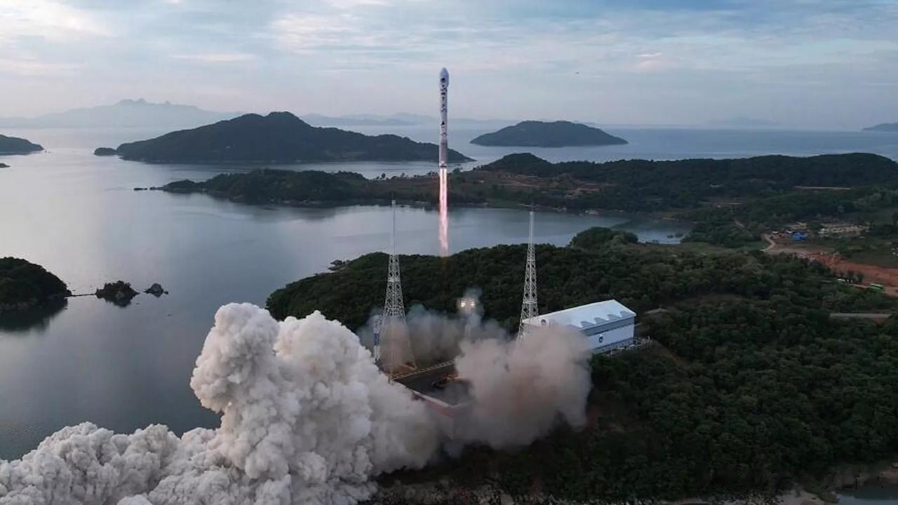 媒体：朝鲜可能于10月10日至26日发射军用侦察卫星

据韩联社周五报道，朝鲜计