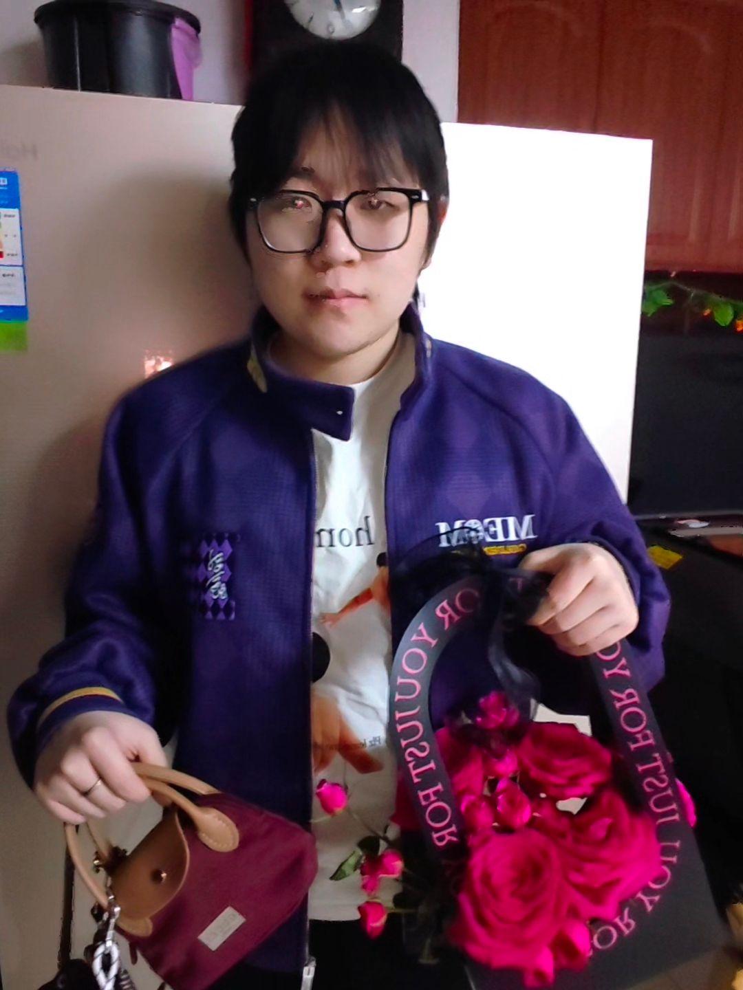 谢谢球球买给我的礼物