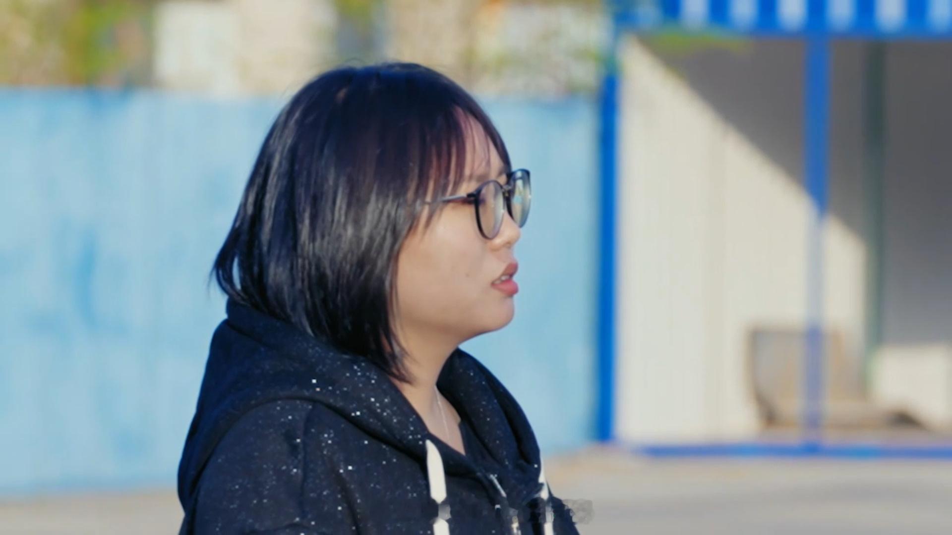 #李雪琴一录综艺就emo# 谁懂李雪琴这种内耗人的心理啊？沈月和陈妍希因为自己选