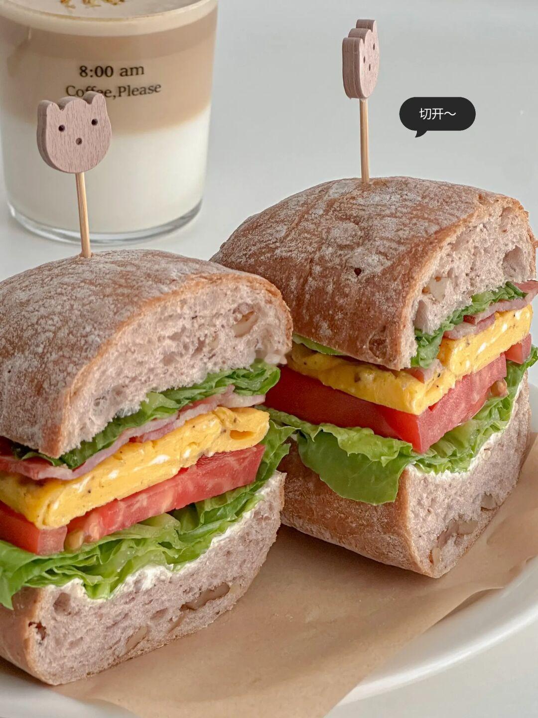 ☀️早餐吃🥣恰巴塔三明治🥪桂花拿铁☕️