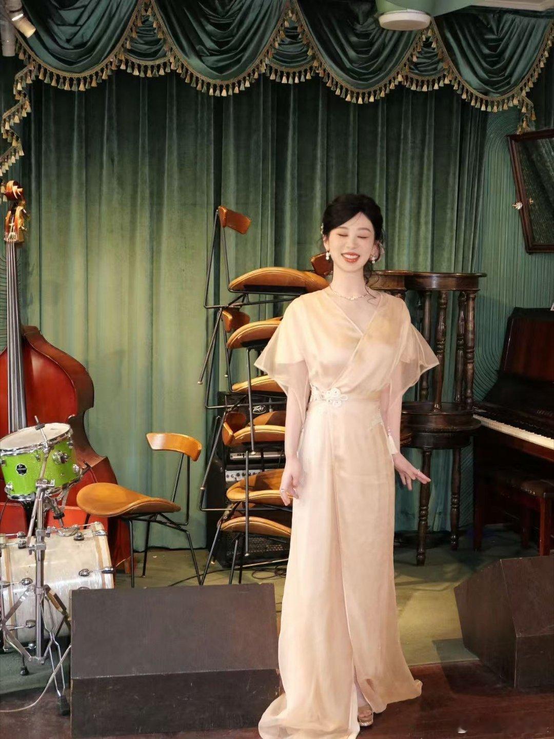 杨紫元旦plog杨紫2025库存杨紫2025库存，好美，