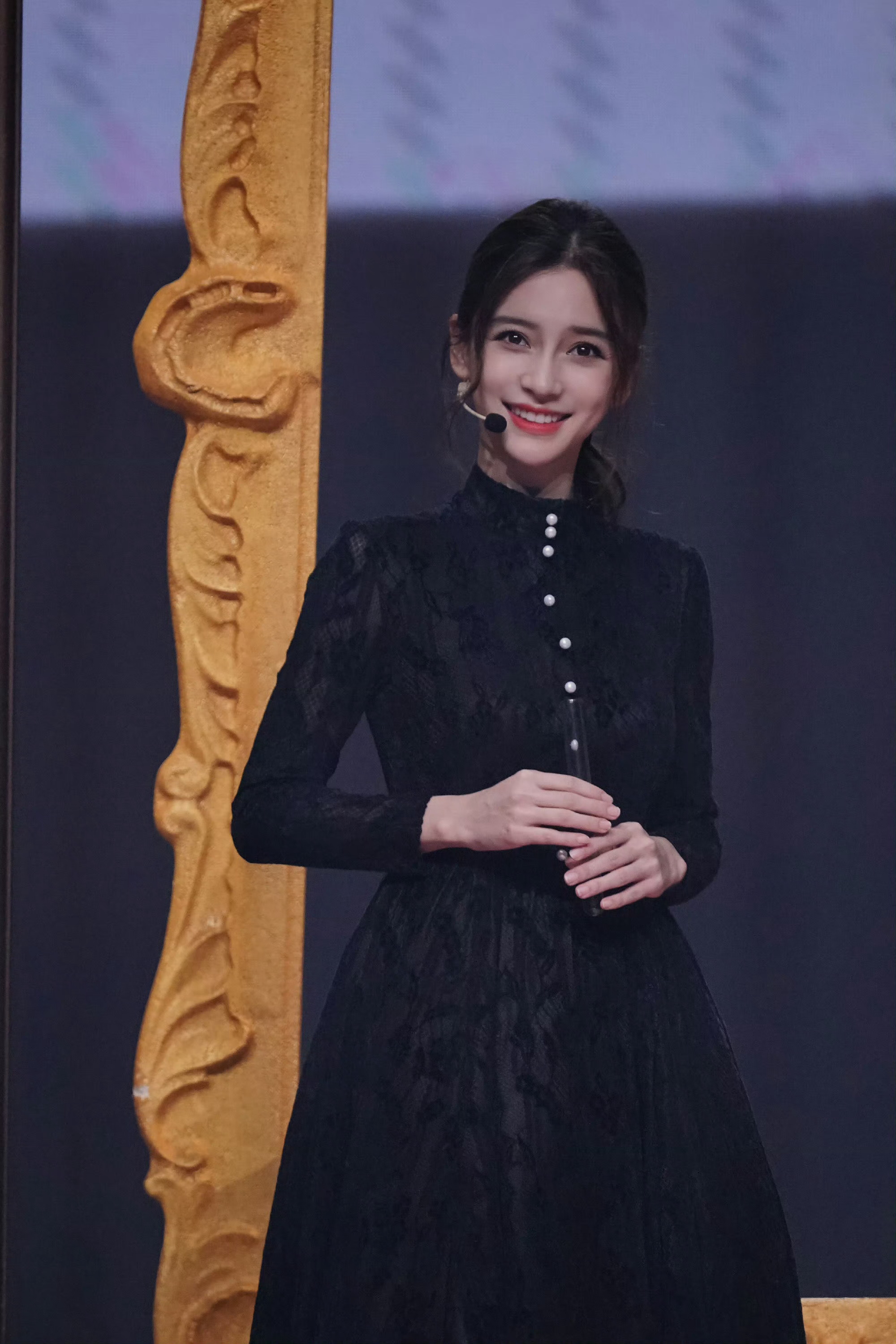angelababy angelababy爱从来没有定义 你一直陪着我那就是最好