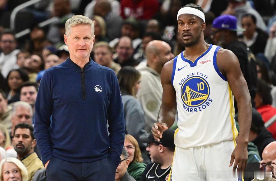 NBA圣诞大战，勇士126-116战胜独行侠，赛后，勇士主帅科尔接受了记者采访。