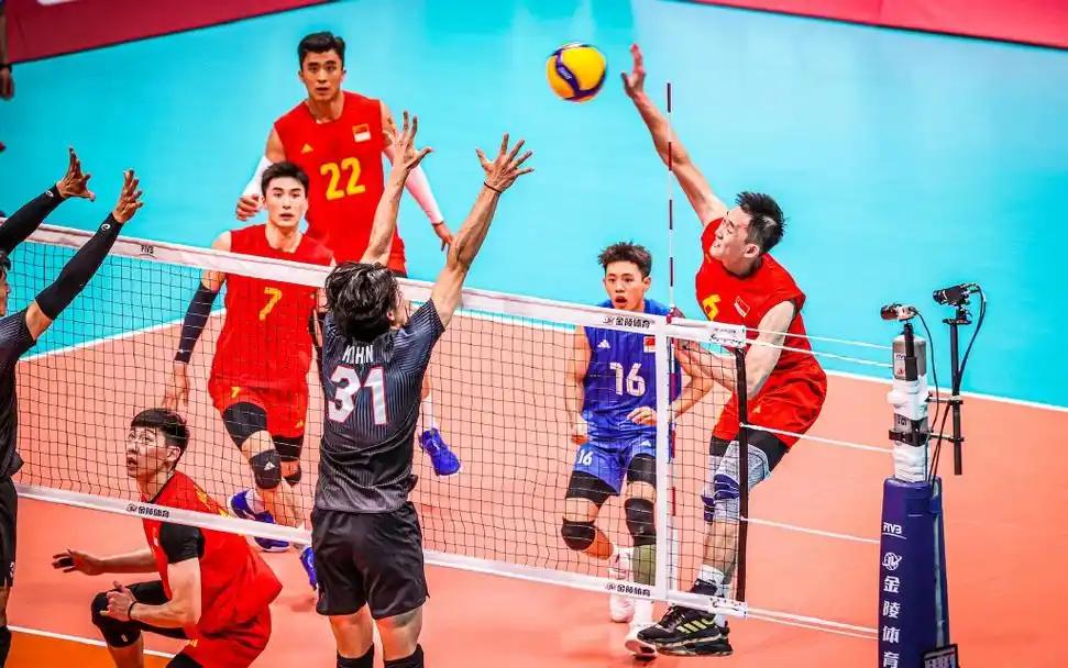 今天是2026年6月14日，中国男排今天有望迎来世联赛久违的胜利，今天中国男排将