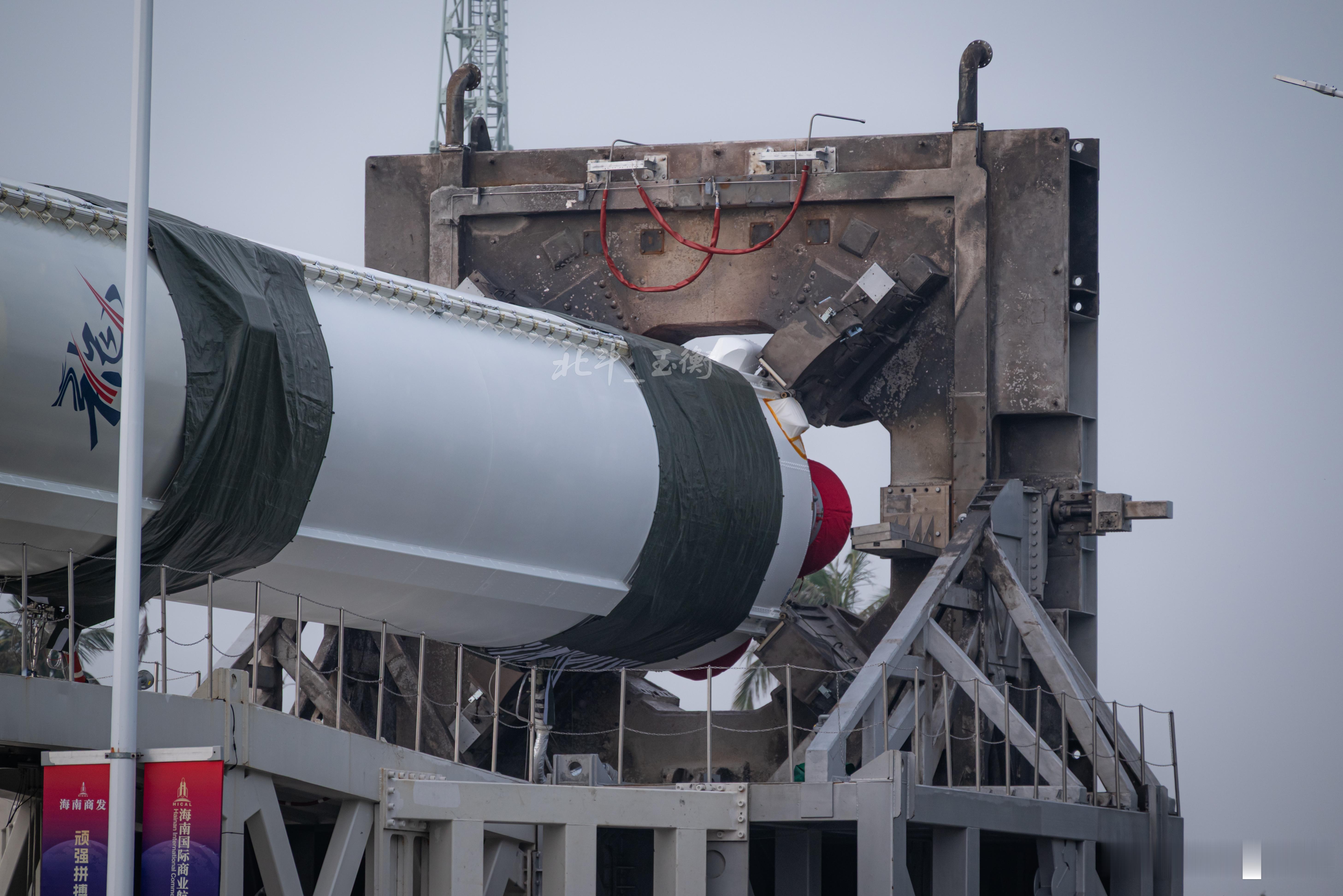 发点以前没发过的素材系列——“俯视”长征十二号起竖臂底部平台这是CZ12Y4 