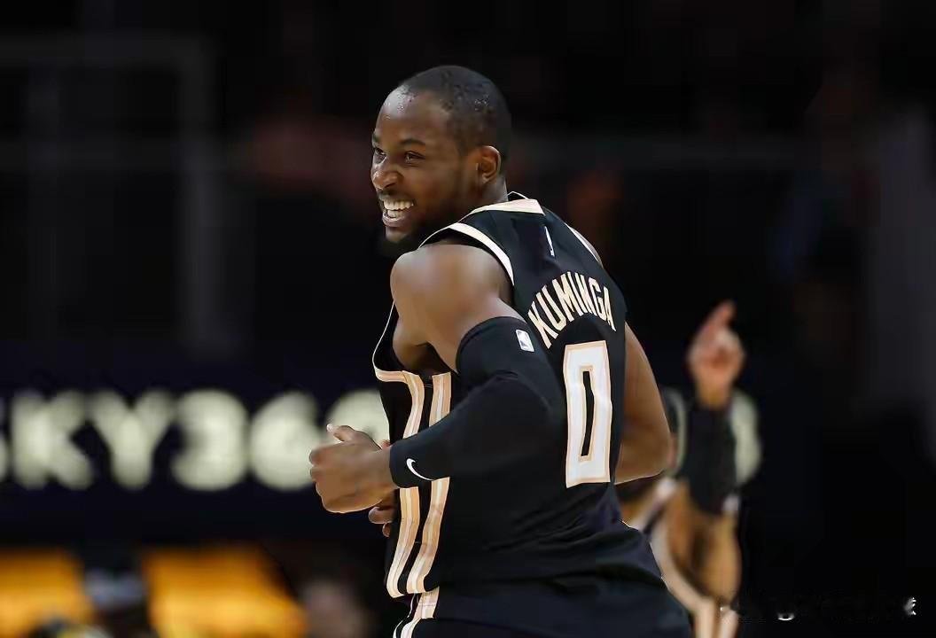 NBA球星库明加真是太吃香了！今天据美国名记Stein透露，湖人仍然在探索引进库