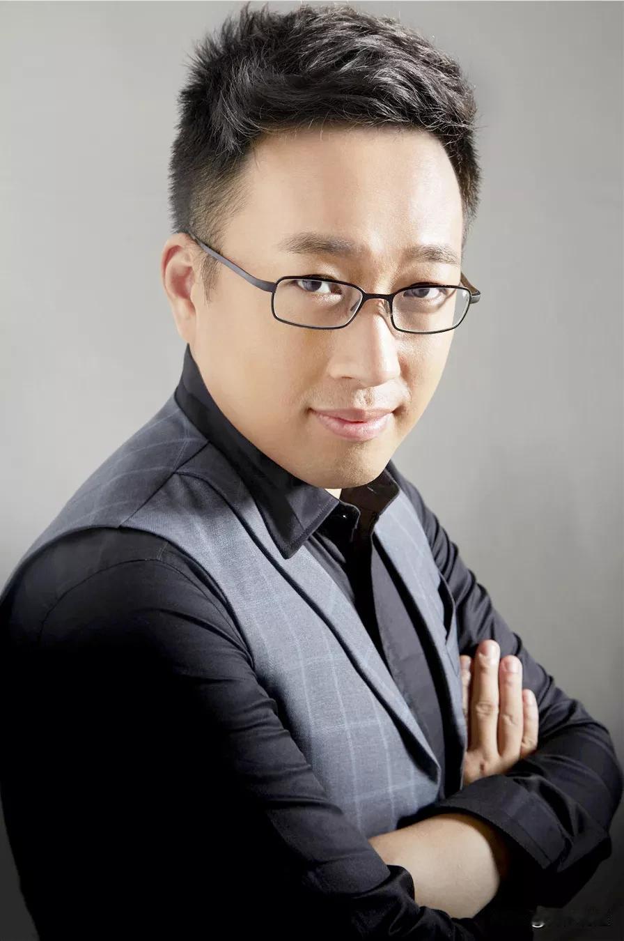 于正是懂宣传的！不管他说的是“撕”也好，还是“死”也好，这一波流量，他稳赚不赔！