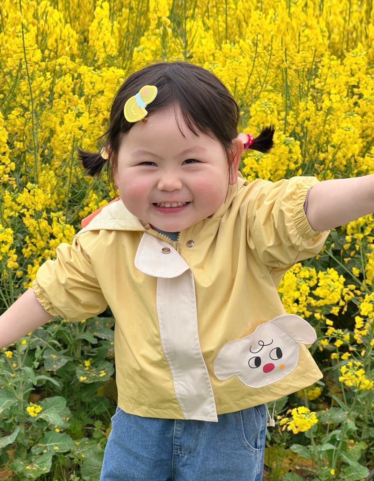 瑶一瑶妈妈回应老师知道女儿是网红瑶一瑶超级可爱的小宝！好想捏捏小脸！ 