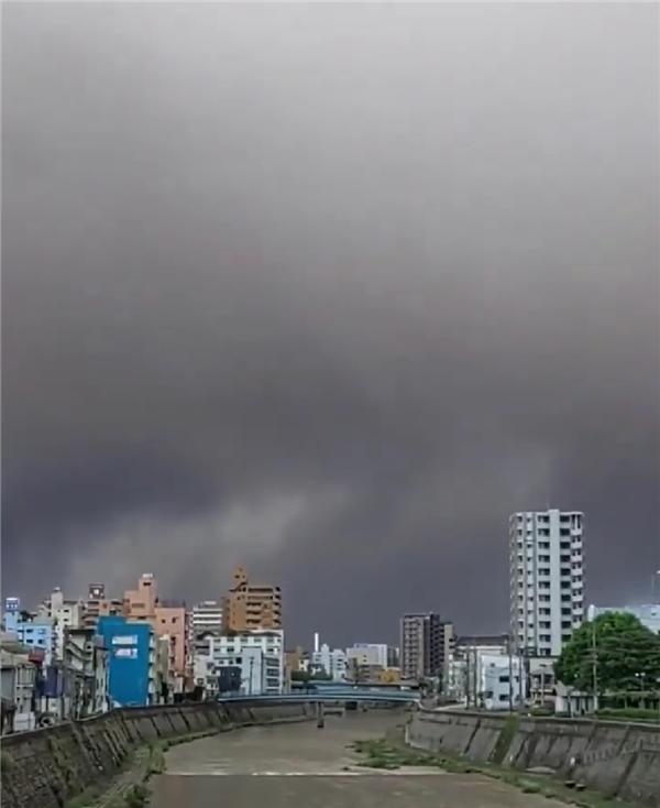 日本又出事了，这次既不是地震，也不是核泄漏，而是火山喷发。6月7日上午，日本樱岛