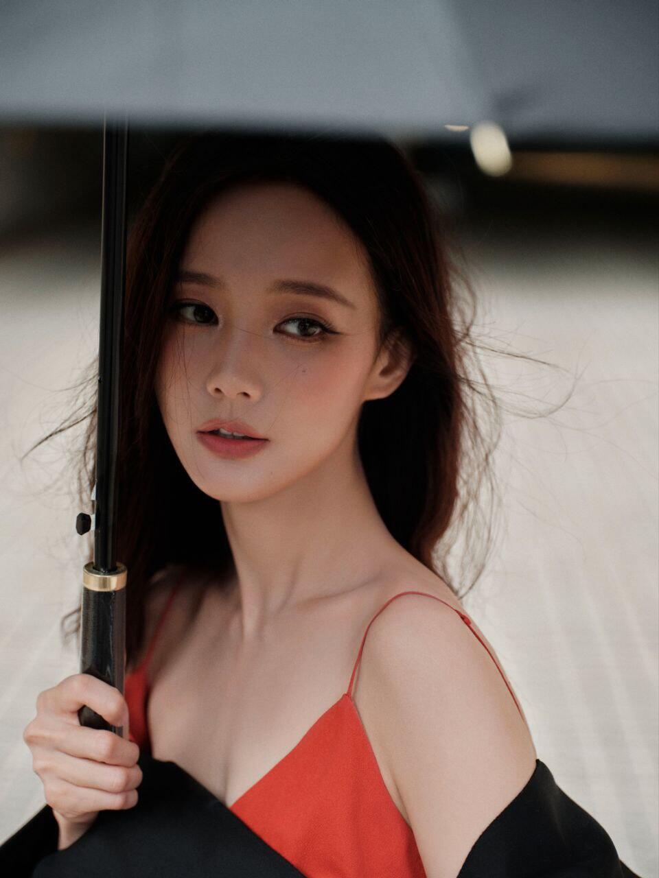 李一桐这感觉太迷人了 ​​​