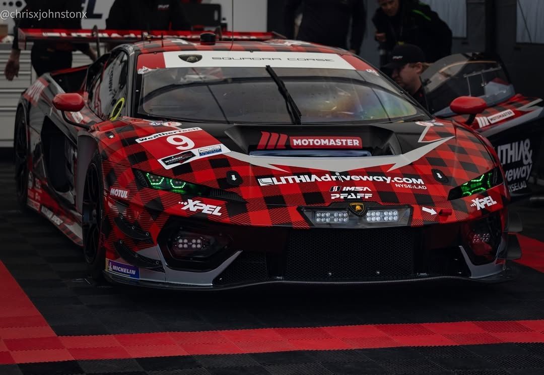 赛百灵12小时耐力赛 新小牛首秀，装上耐力灯，前脸还是很凶的 