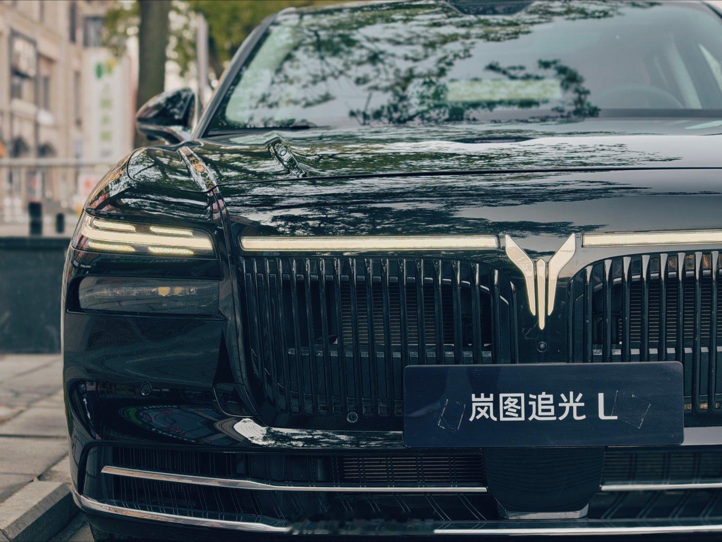 岚图预计3月19日港股上市岚图这个标有点科比logo的感觉，加上整体车长比例、硬