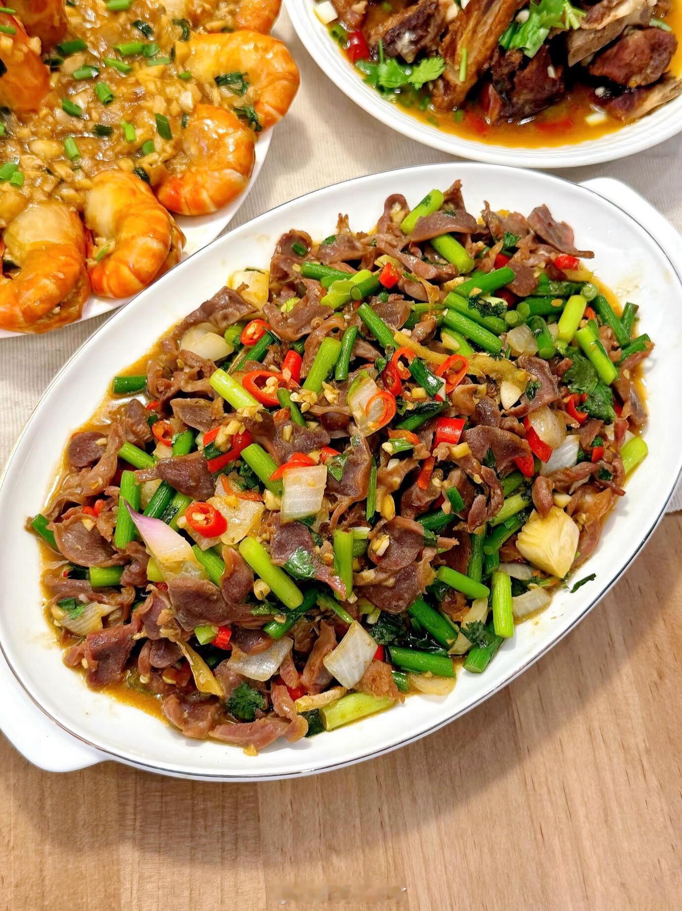 建议跟会做饭的人交朋友和会做饭的人做朋友，三餐都能被烟火温柔稳稳治愈幸福感满满 