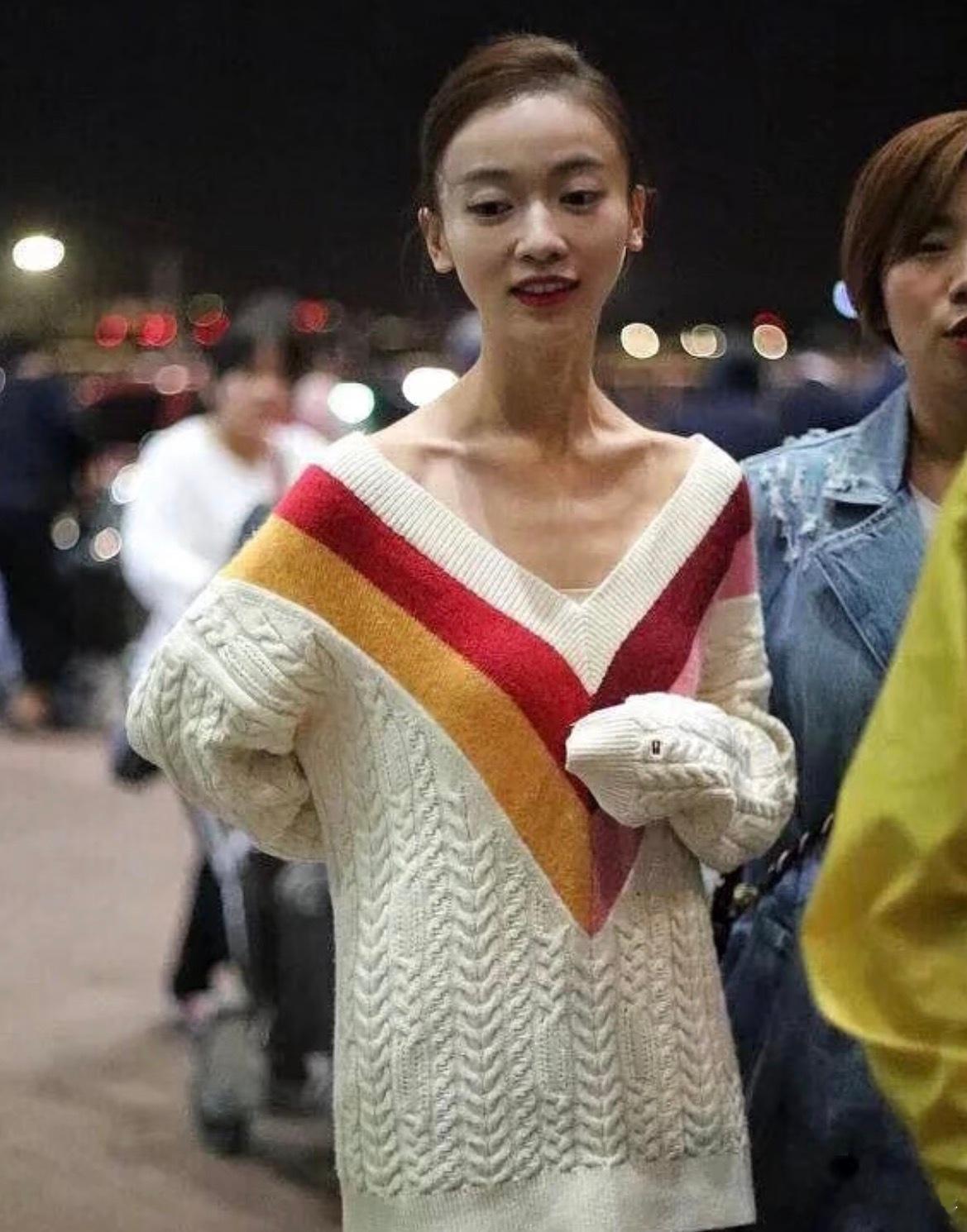 吴谨言 产后发胖受益人看延禧攻略的时候就觉得她瘦到有点吓人了，因为眼睛很大显得脸