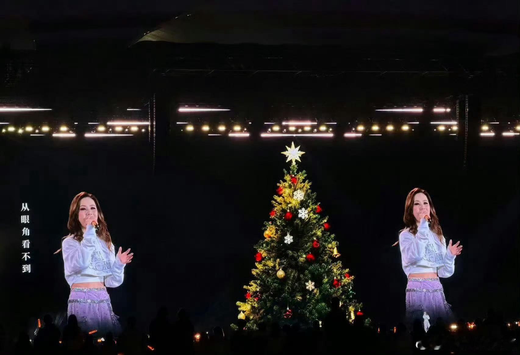 蔡徐坤去看邓紫棋演唱会了 蔡徐坤去看了邓紫棋广州演唱会首场，全副武装也挡不住的帅