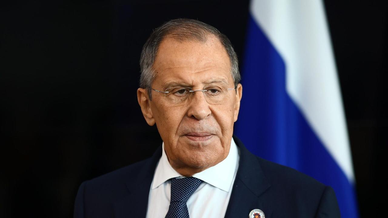 俄外长评北约秘书长在乌最高拉达发言，西方不惜一切代价只要它（乌克兰）继续“咬”俄