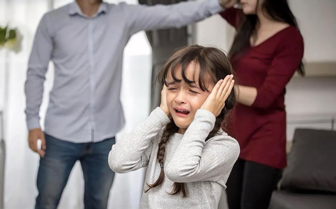 家庭不幸福的最大原因是什么？

带着各自的爸妈过日子。

不是你真的跟父母住在一