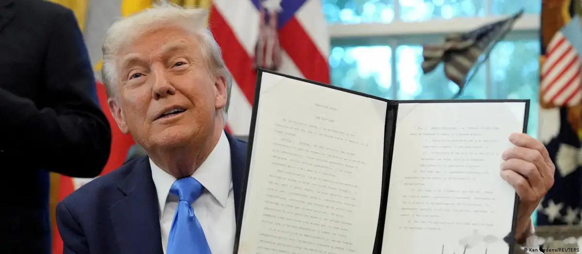 美国收紧多类签证规定 中国记者和留学生受影响较大海外新鲜事 特朗普政府拟进一步收
