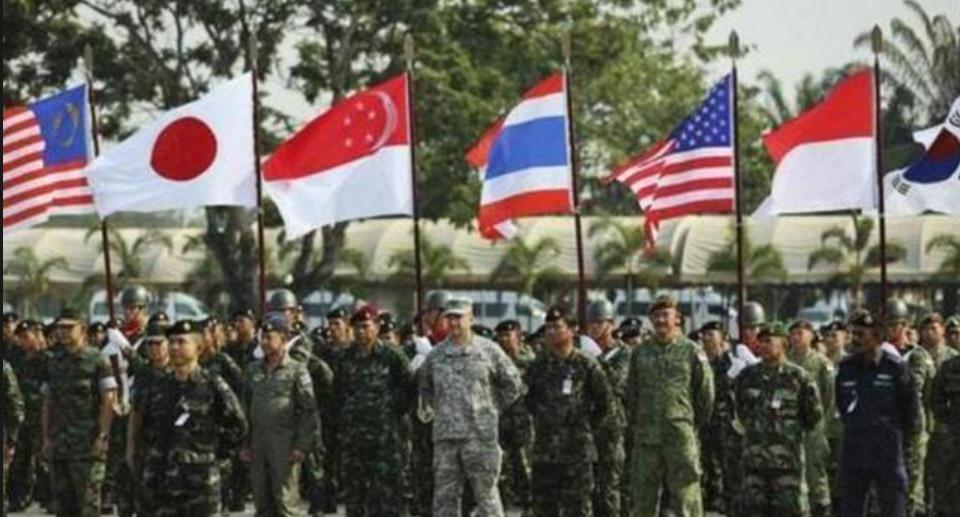 二十年前，时任美国海军作战部长的迈克·马伦上将觉得美国海军舰艇太少，不能同时控制