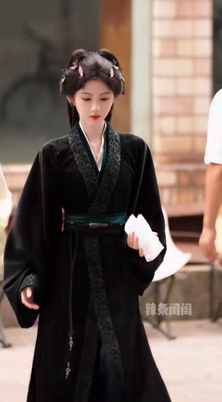 鞠婧祎苏绿夏  jjy鞠婧祎万花世界 网页链接世界再昏暗再辽阔～百万也能找到我～