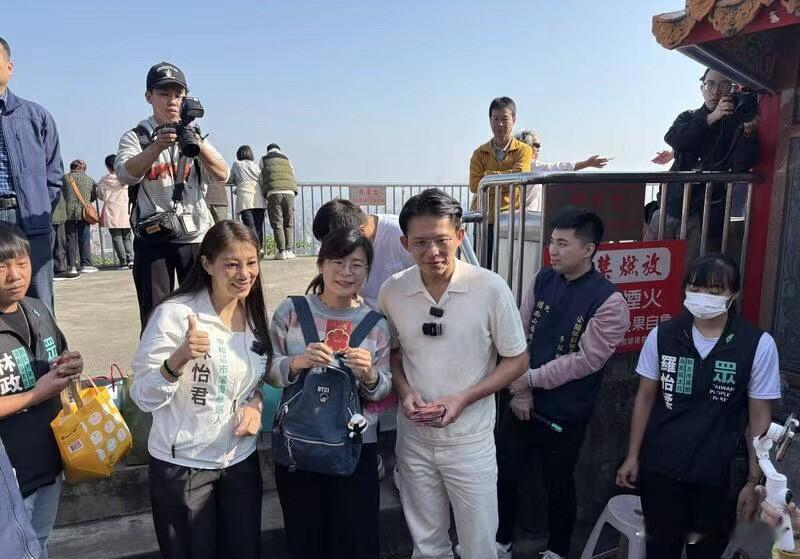 新北市蓝白合年后启动  黄国昌：适当时间点报告

针对国民党将在春节过后推动新北