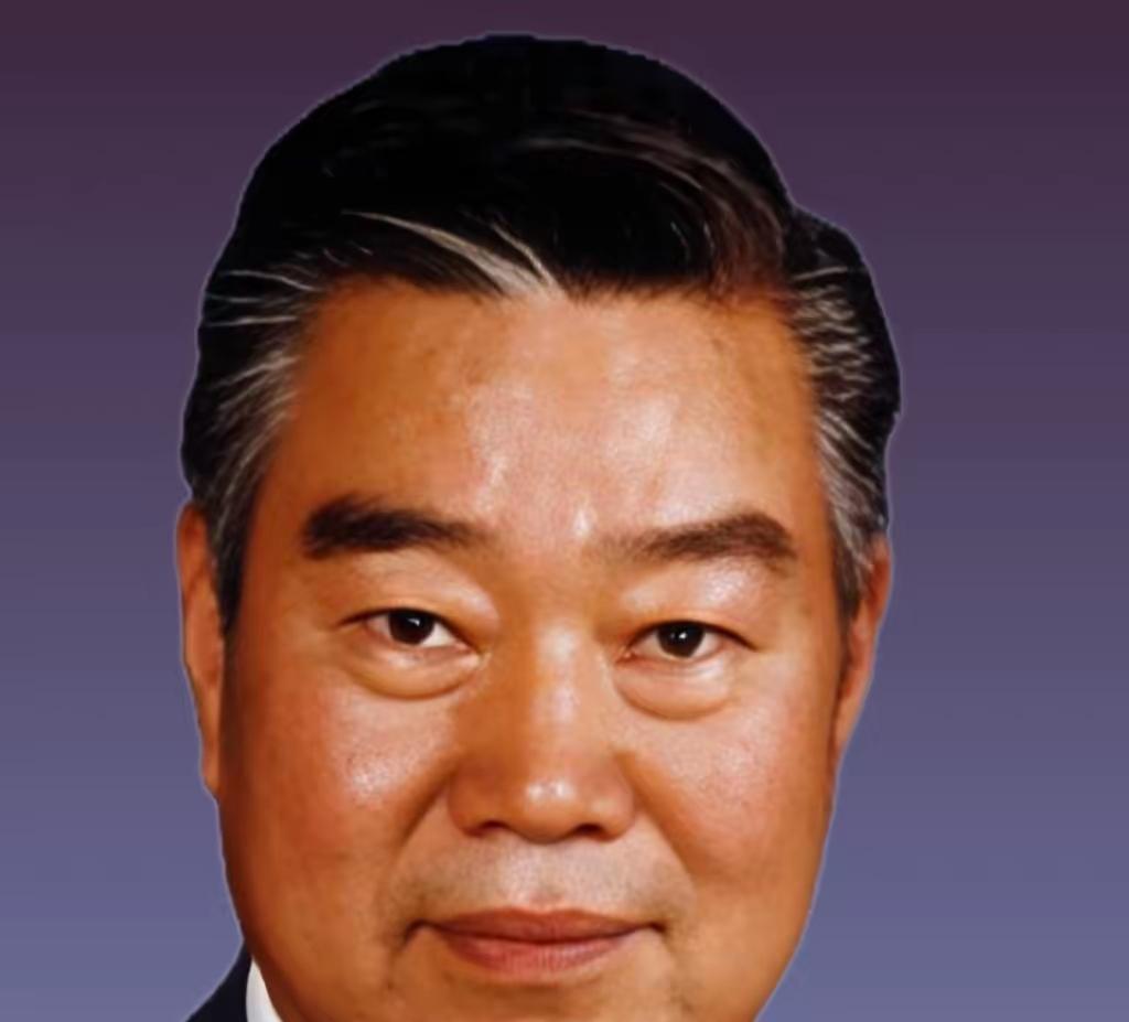 核物理学家，中国科学院院士，中国科学院近代物理研究所所长！
 
这一串头衔背后，