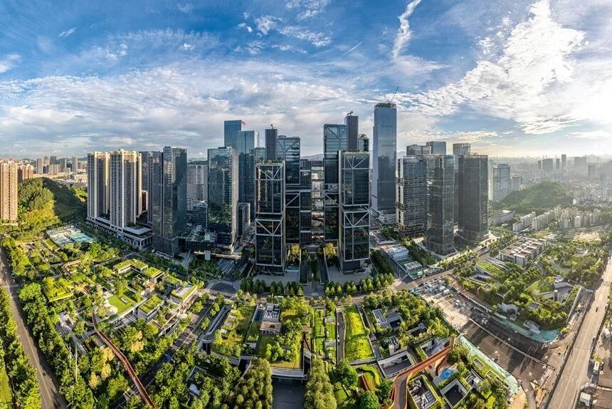 1月27日，深圳市南山区八届人大六次会议开幕。会上宣布，2025年南山区迈入万亿