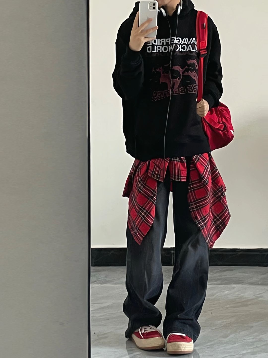 📕美式复古！黑红酷拽穿搭！卫衣➕衬衫好松弛