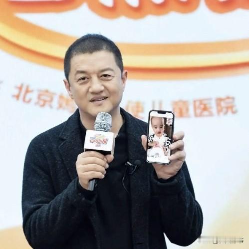 爱出者爱返，李亚鹏走出低谷否极泰来，只因国人的热血从来没有冷过。要知道他功莫大焉