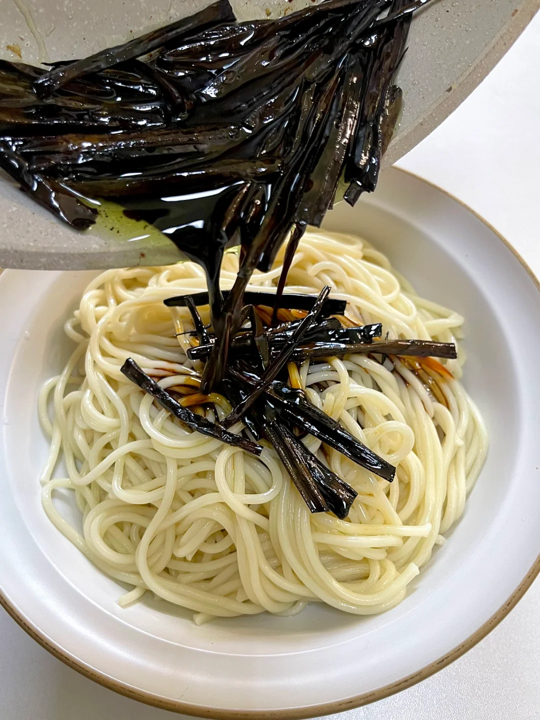 从小吃到大的葱油拌面配方！！泰香啦～