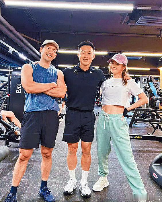 蔡卓妍结婚对象是关智斌私人教练蔡卓妍结婚对象是关智斌健身教练 蔡卓妍结婚对象是关