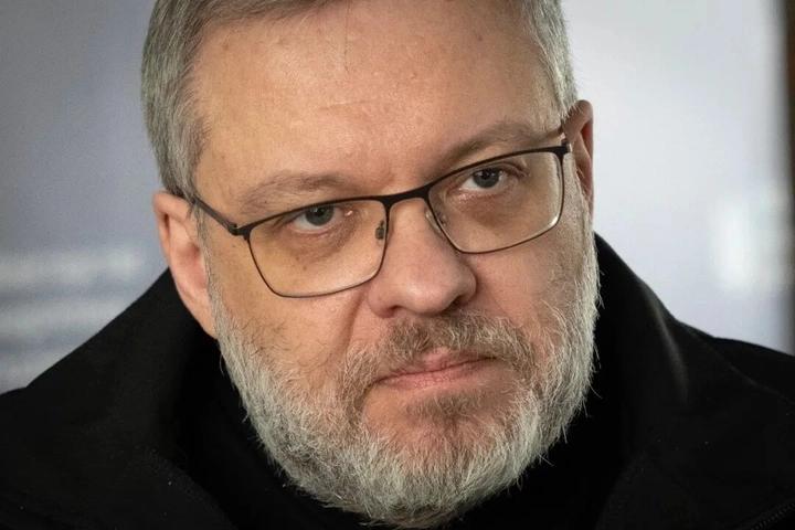 代号“米达斯”！
乌克兰惊天腐败案主犯落网，更多高官名单即将曝光。
 
当地时间