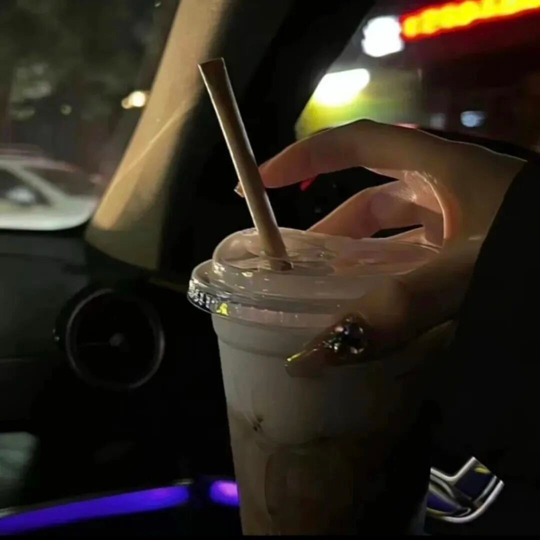 你说你很累 你很痛苦 骗我的 和我分开你就立马和她在一起了 