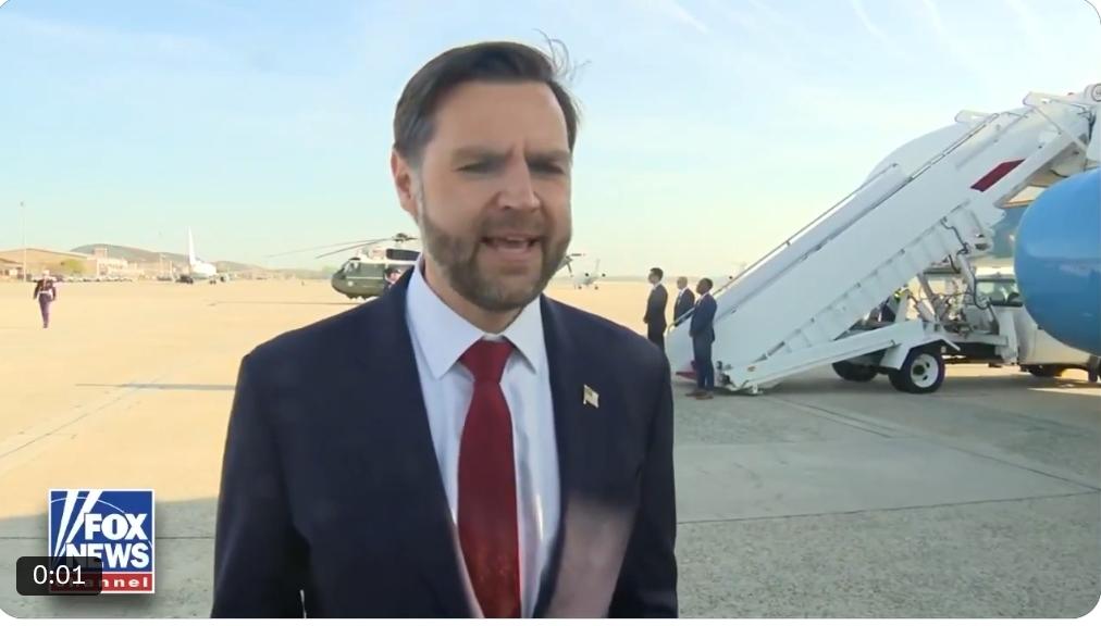 最新消息：美国副总统JD Vance在启程前往与伊朗的关键谈判时发表讲话：

“