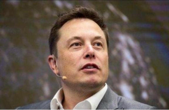 马斯克发出震撼预言，曾语出惊人！他说：“在未来，世界上或会有300亿-500亿台