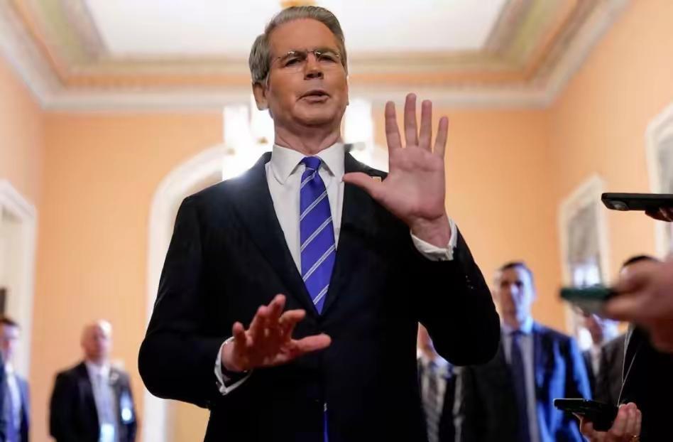 美财长称中美贸易协定下周就可签署到时稀土将会如总统所愿
 据《华盛顿邮报》10月