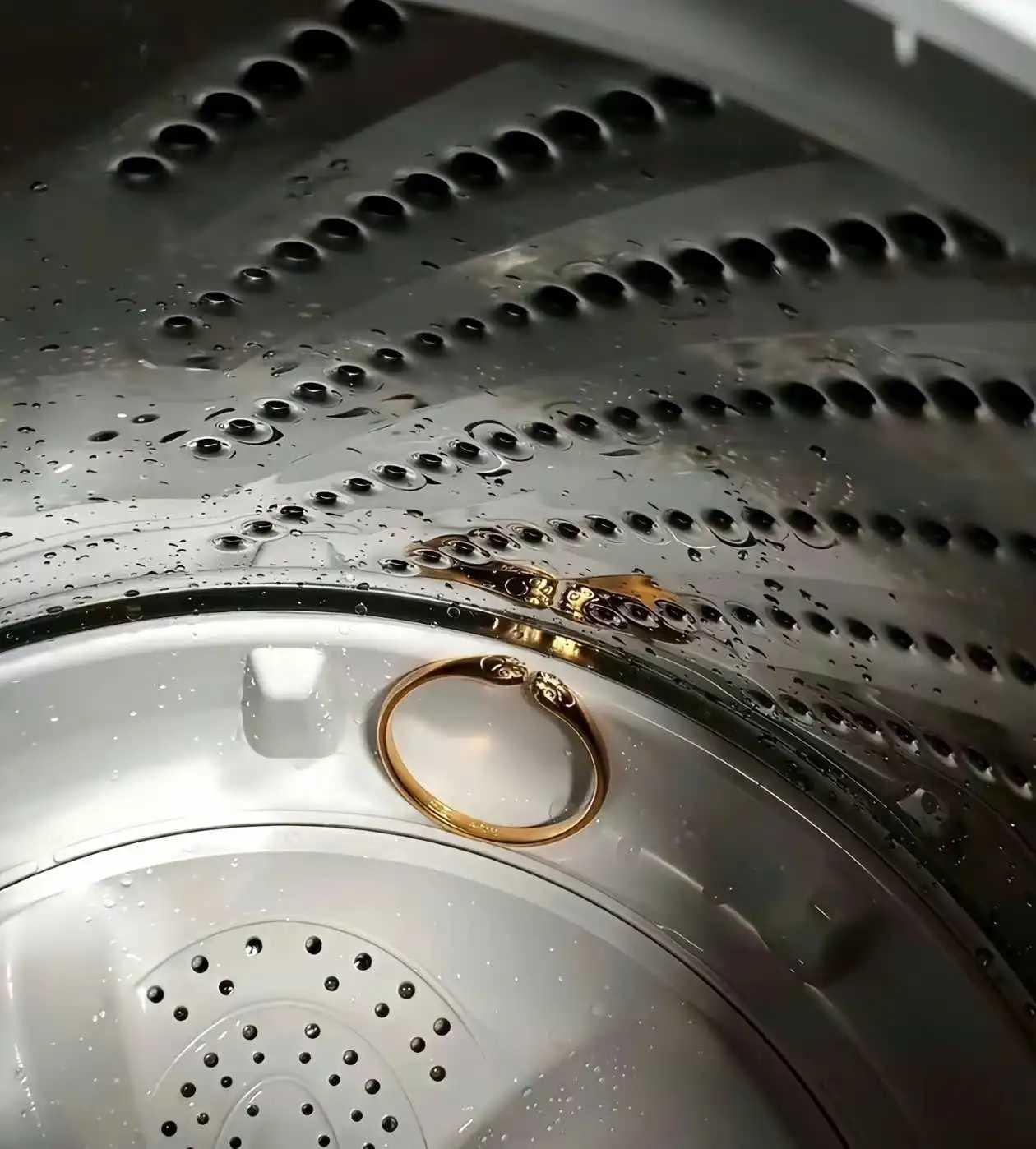 在酒店洗衣房看见的，那到底该捡还是不该捡？