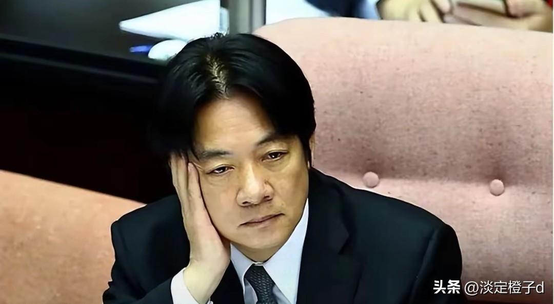 一字之变 对台反制从喊话变实操
 
政府工作报告换一字，对台政策直接提档。
这是