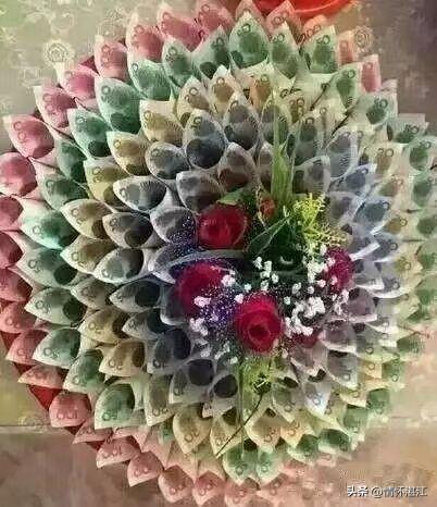 在朋友圈上看到有人炫耀这种“艺术品”，她家里肯定有矿吧，所以任性了。但是，我想知